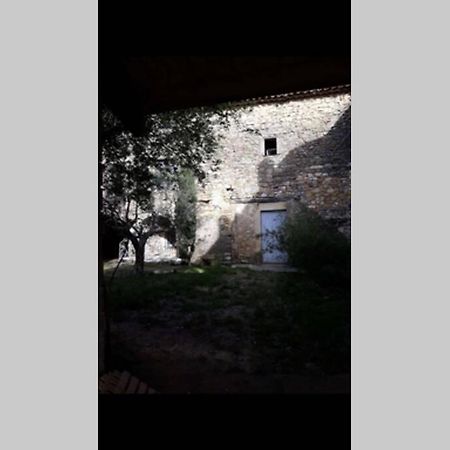 Gite A La Ferme Chaleureux Avec Animaux Et Ruisseau Sabran Exterior foto